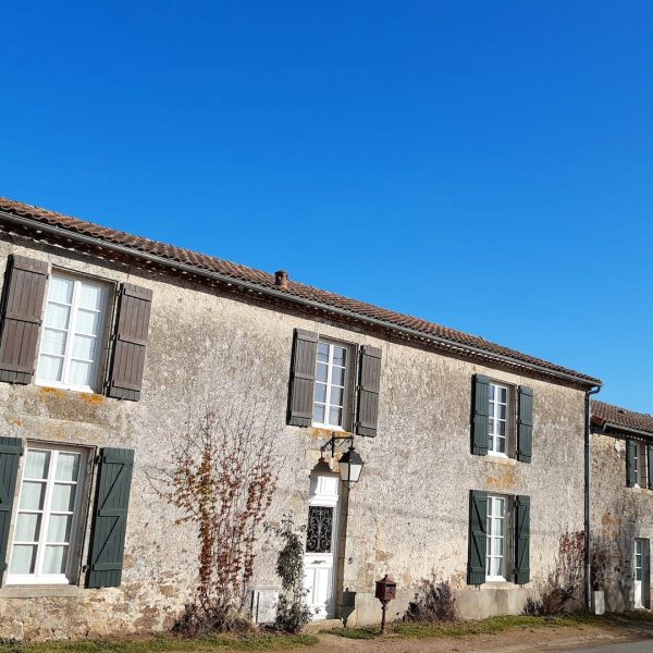Le gîte côté rue, entrée indépendante